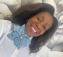 Load image into Gallery viewer, Denim Flower Pin
